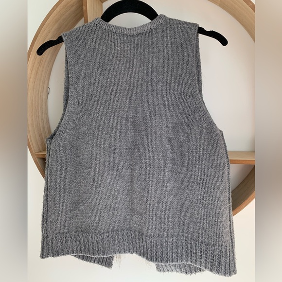 Vintage Hudson’s Bay Faux Fur Knit Vest - Picture 4 of 6